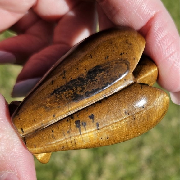 Tigers Eye Angel Carving 2" - Picture 3 of 3